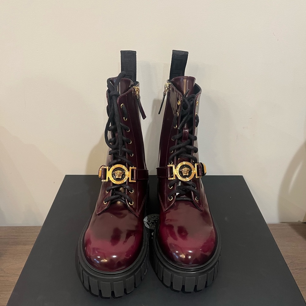❤️NWT Versace Combat Boots❤️